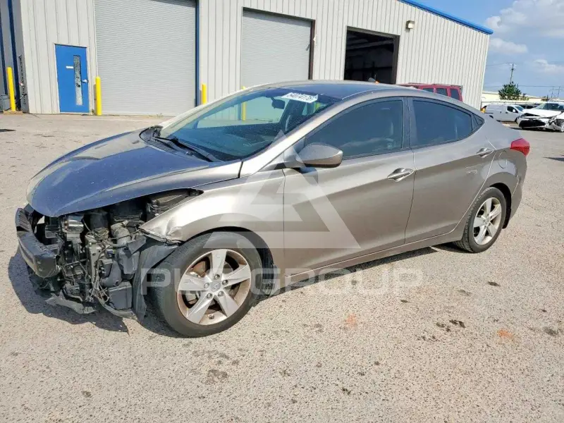 2013 Hyundai Elantra фото