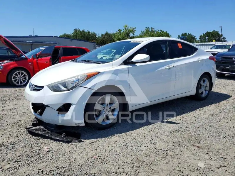 2013 Hyundai Elantra фото