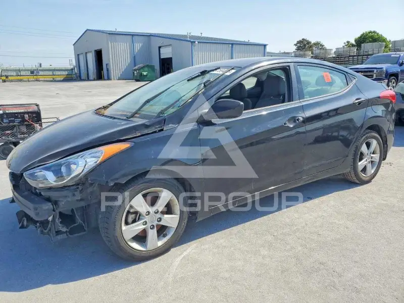 2013 Hyundai Elantra фото