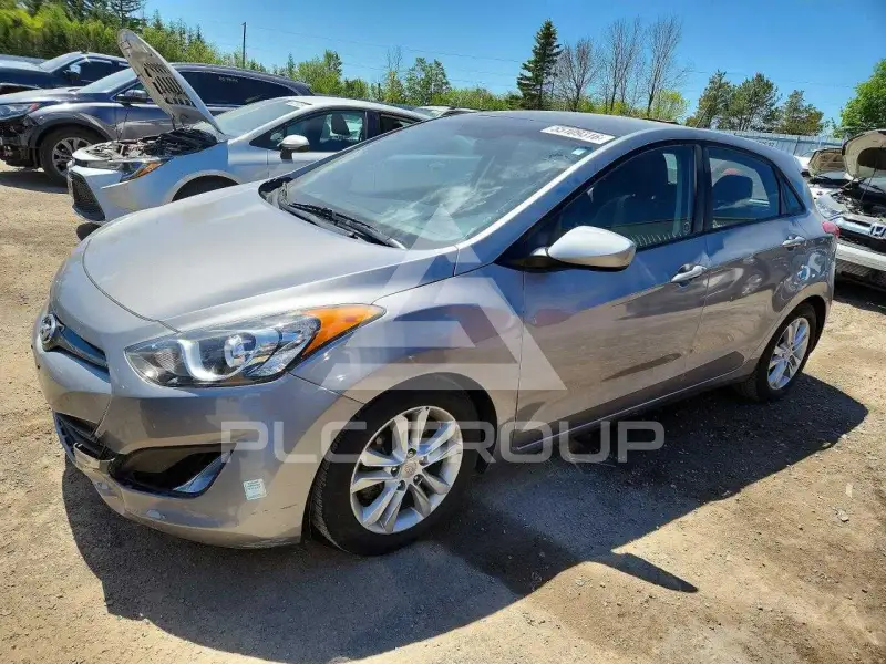 2013 Hyundai Elantra photo