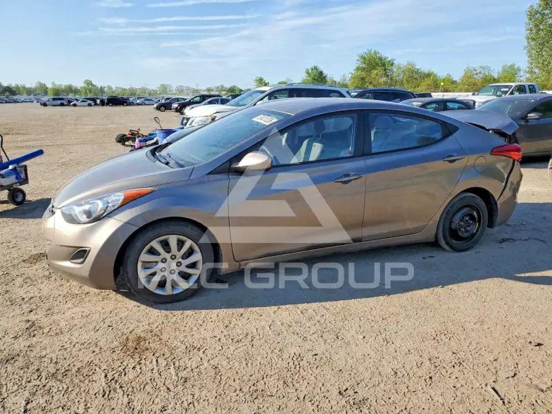 2013 Hyundai Elantra фото