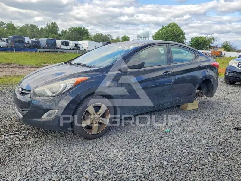 2013 Hyundai Elantra фото