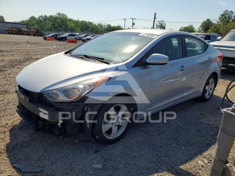 2013 Hyundai Elantra photo