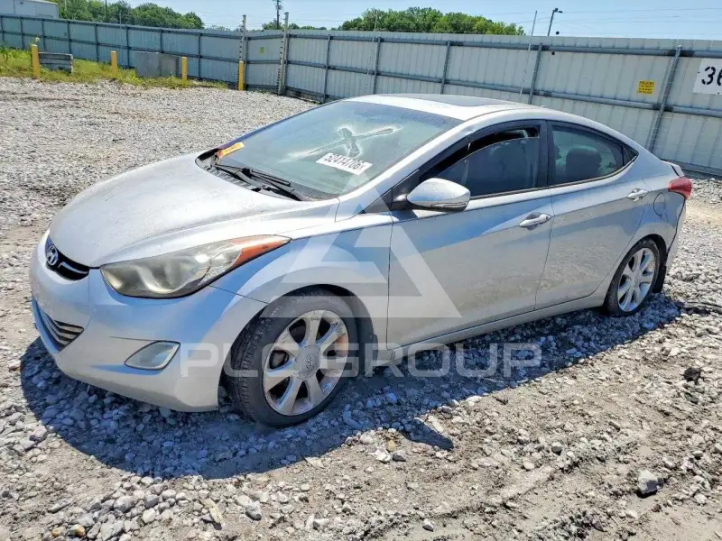 2013 Hyundai Elantra фото