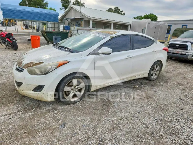 2013 Hyundai Elantra фото