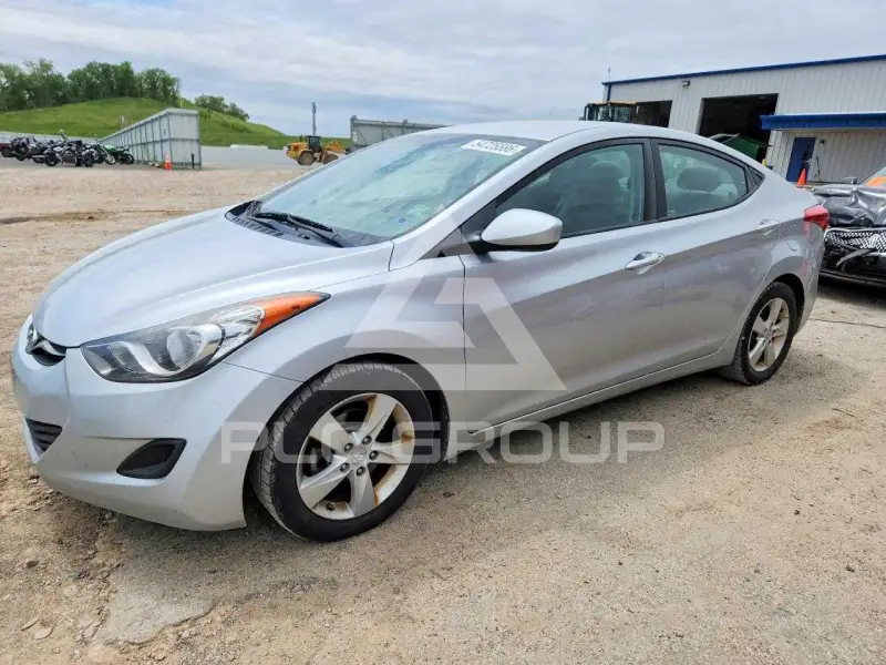 2013 Hyundai Elantra фото