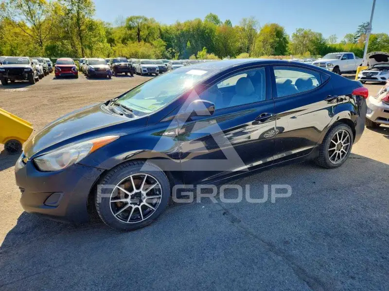 2013 Hyundai Elantra фото