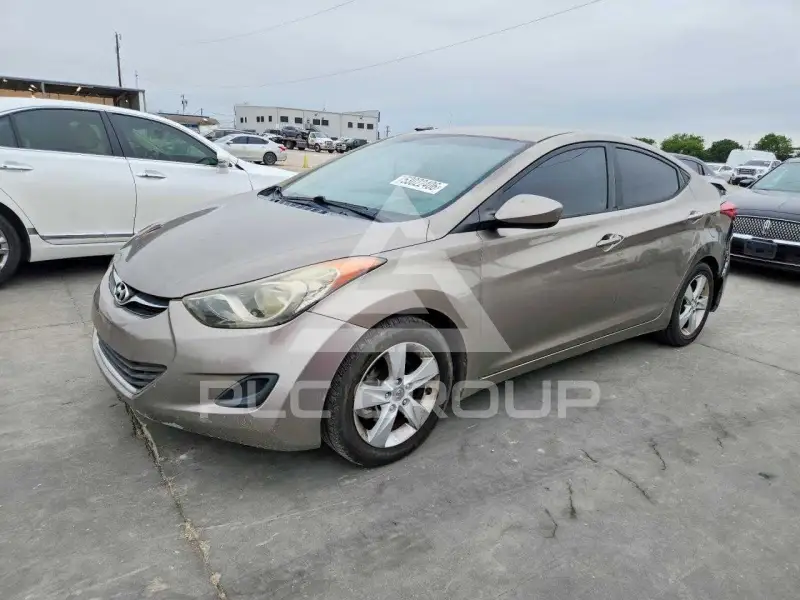 2013 Hyundai Elantra фото