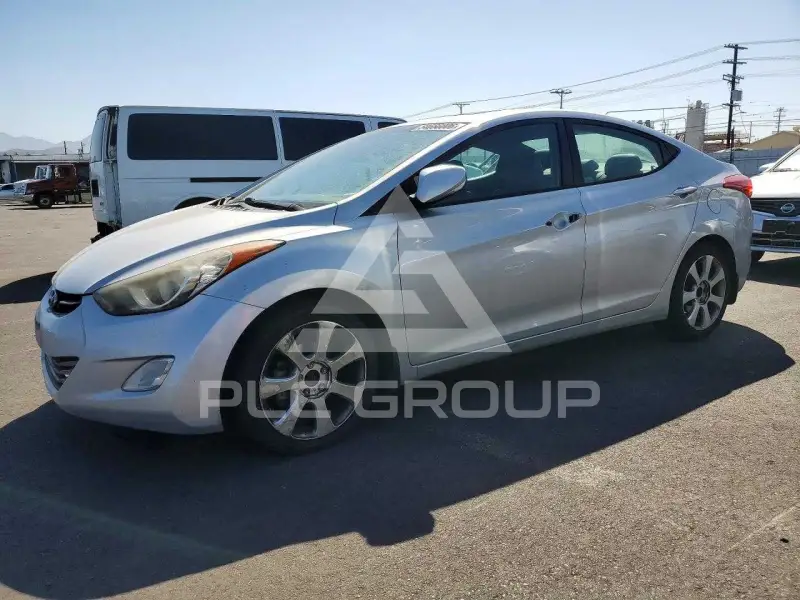 2013 Hyundai Elantra фото