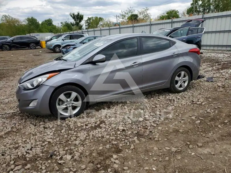 2013 Hyundai Elantra фото