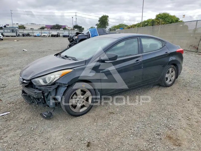 2013 Hyundai Elantra фото