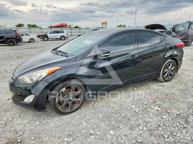 2013 Hyundai Elantra фото