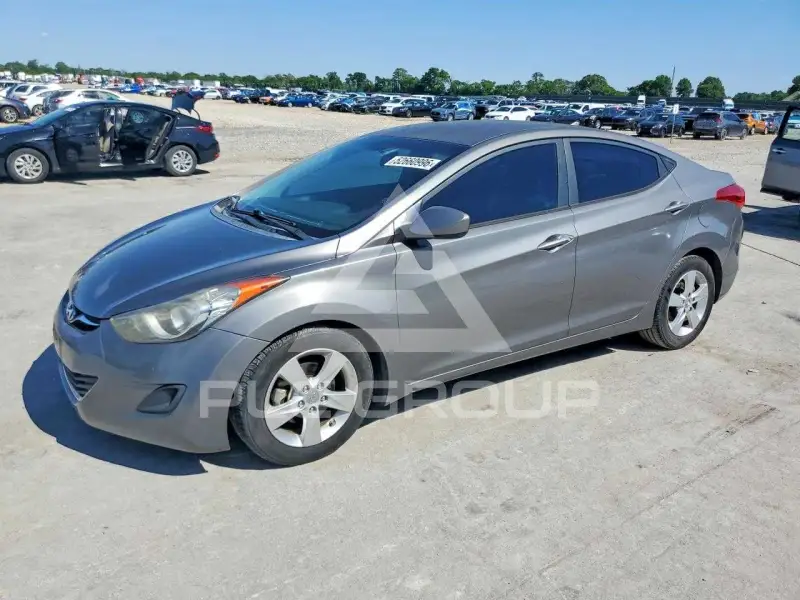 2013 Hyundai Elantra фото
