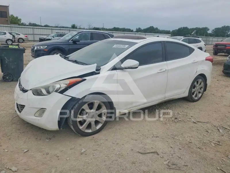 2013 Hyundai Elantra photo