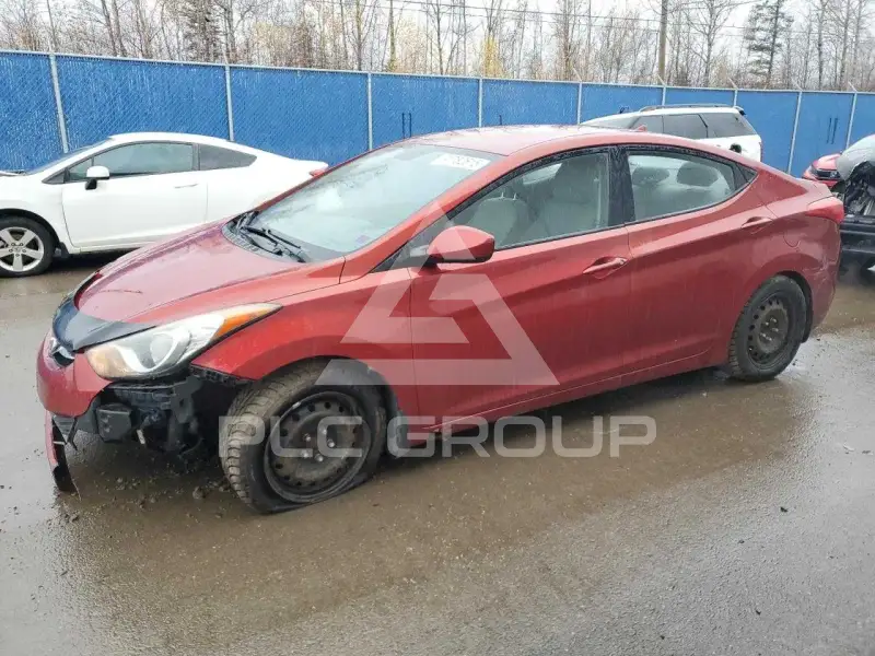 2013 Hyundai Elantra photo