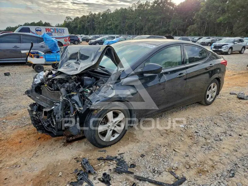 2013 Hyundai Elantra фото