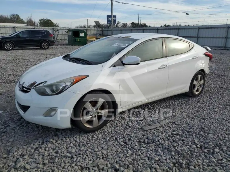 2013 Hyundai Elantra фото
