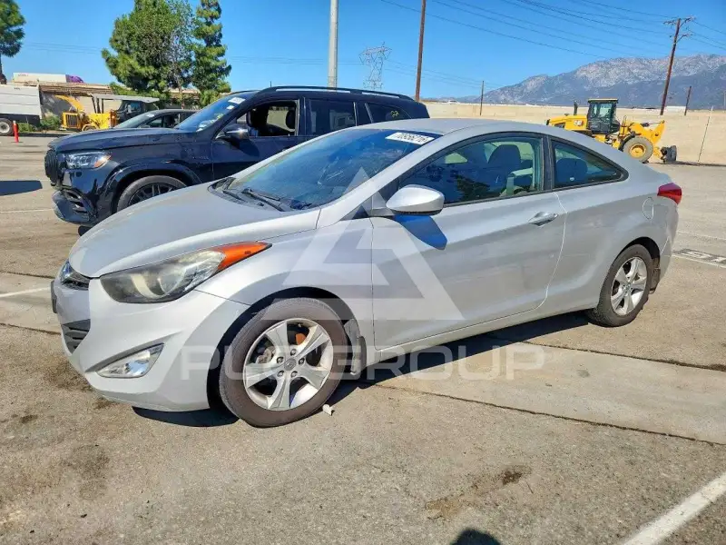 2013 Hyundai Elantra фото