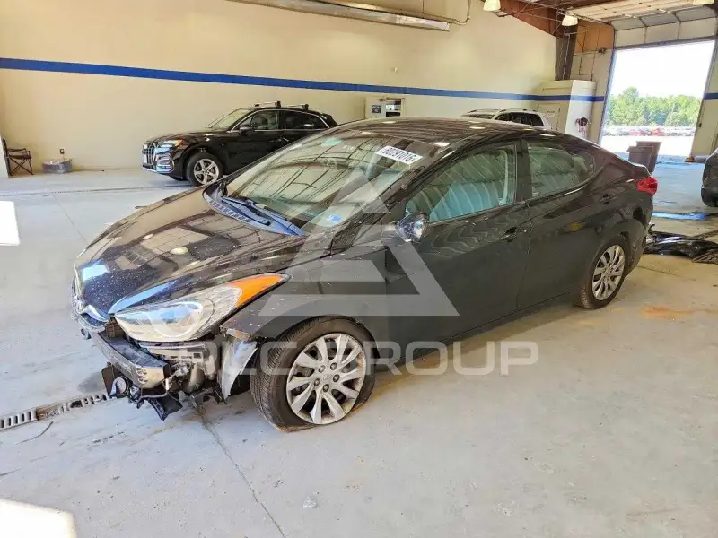 2013 Hyundai Elantra фото