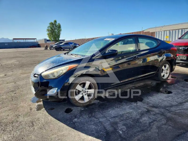 2013 Hyundai Elantra photo