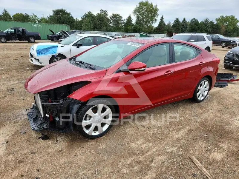 2013 Hyundai Elantra photo