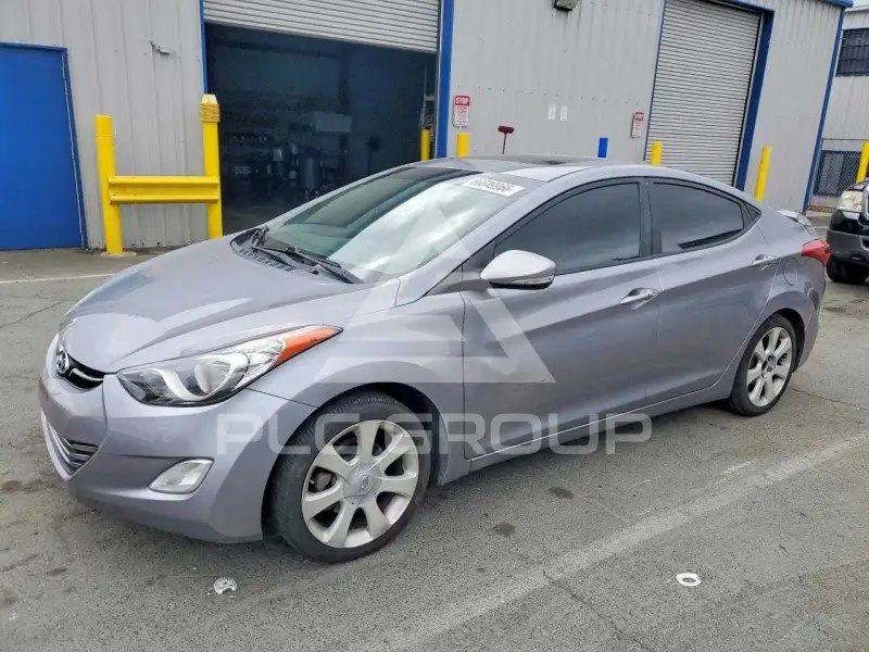 2013 Hyundai Elantra фото