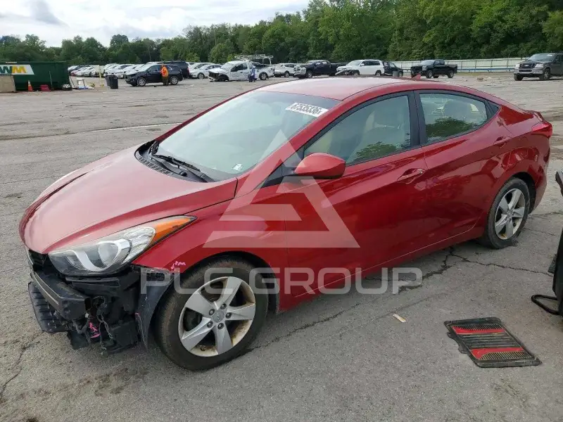 2013 Hyundai Elantra фото