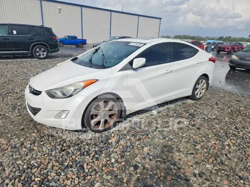 2013 Hyundai Elantra фото