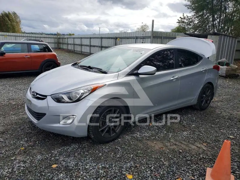 2013 Hyundai Elantra фото