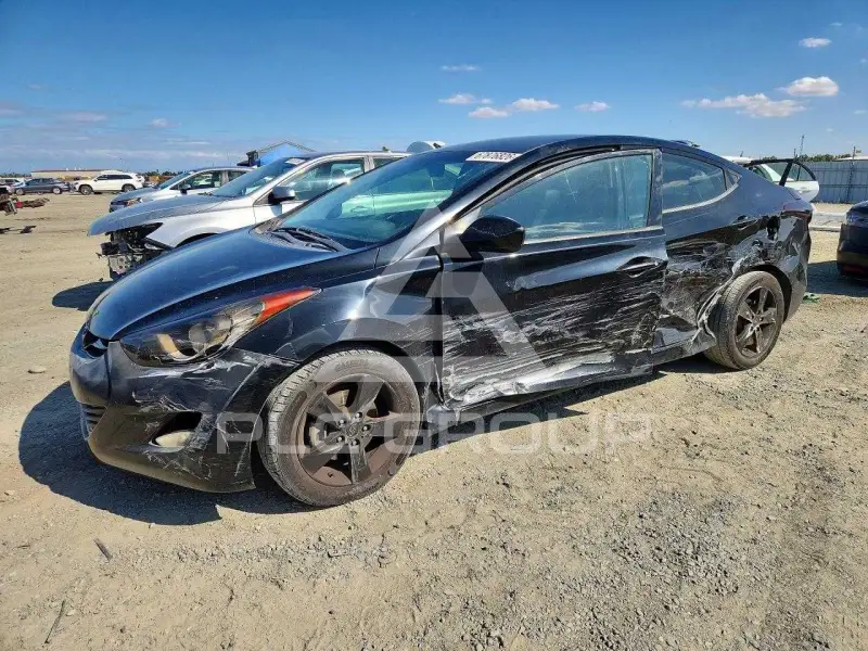 2013 Hyundai Elantra фото