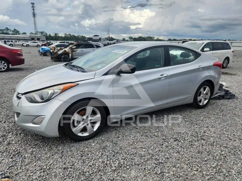 2013 Hyundai Elantra фото