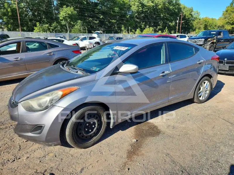 2013 Hyundai Elantra фото