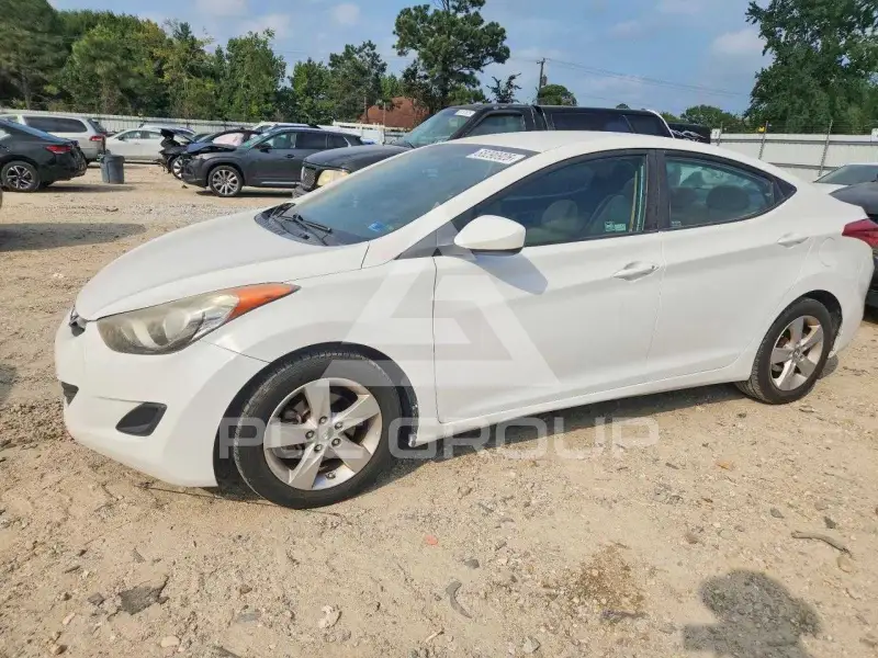 2013 Hyundai Elantra фото