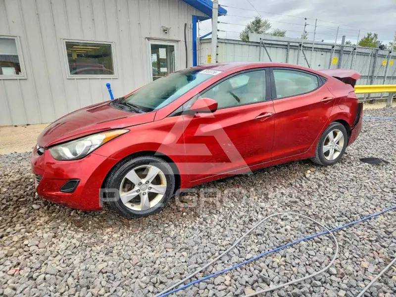 2013 Hyundai Elantra фото