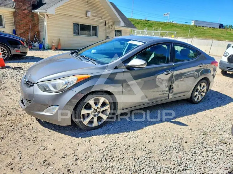 2013 Hyundai Elantra фото