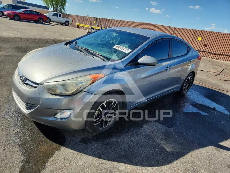 2013 Hyundai Elantra фото