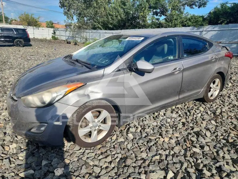 2013 Hyundai Elantra фото