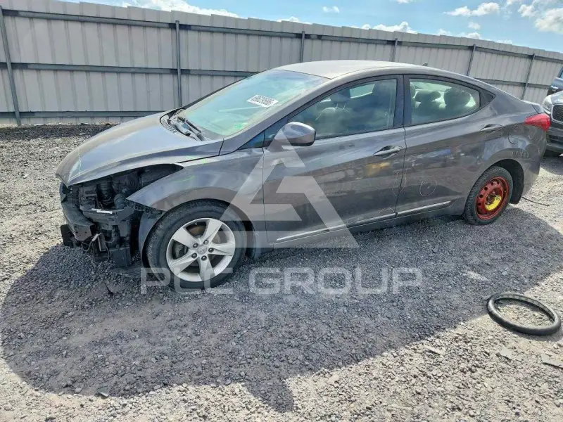 2013 Hyundai Elantra photo