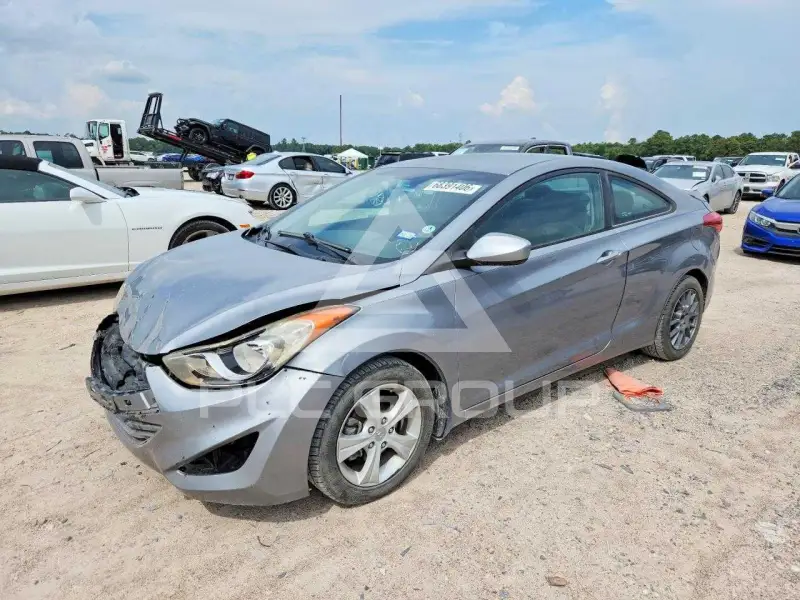 2013 Hyundai Elantra фото