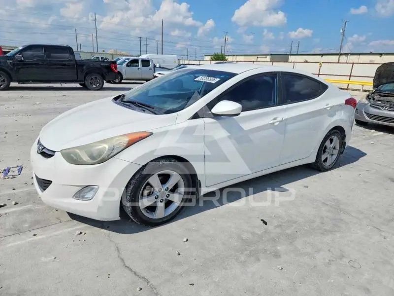 2013 Hyundai Elantra фото