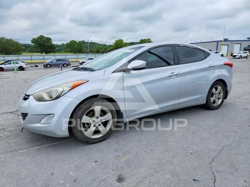 2013 Hyundai Elantra фото
