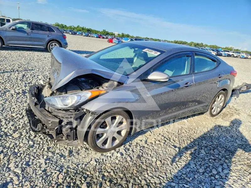 2013 Hyundai Elantra фото