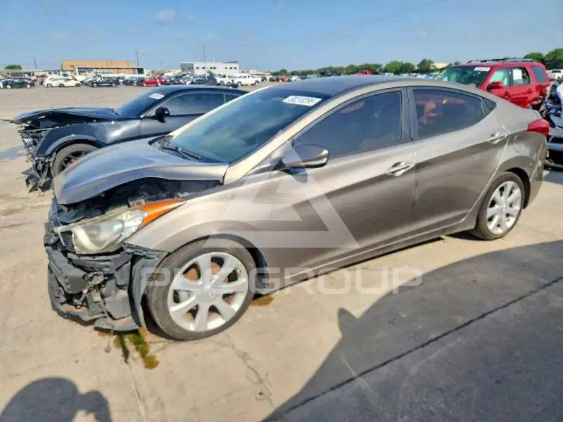 2013 Hyundai Elantra фото