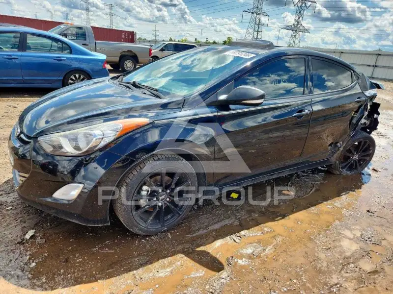 2013 Hyundai Elantra photo