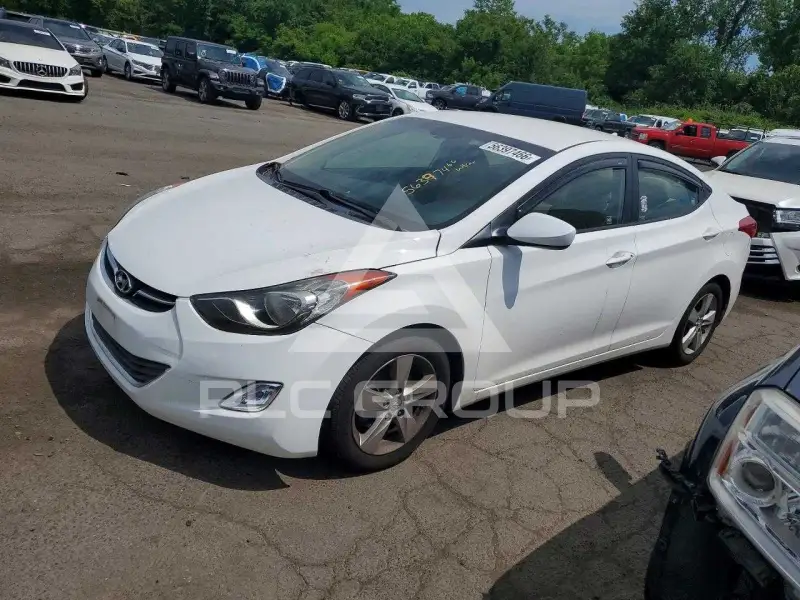 2013 Hyundai Elantra фото