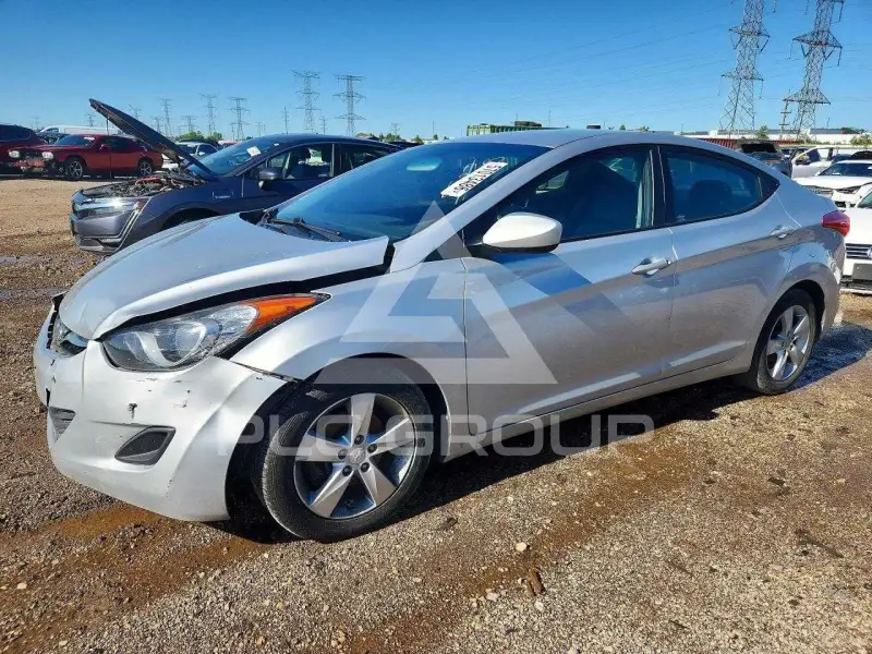2013 Hyundai Elantra фото