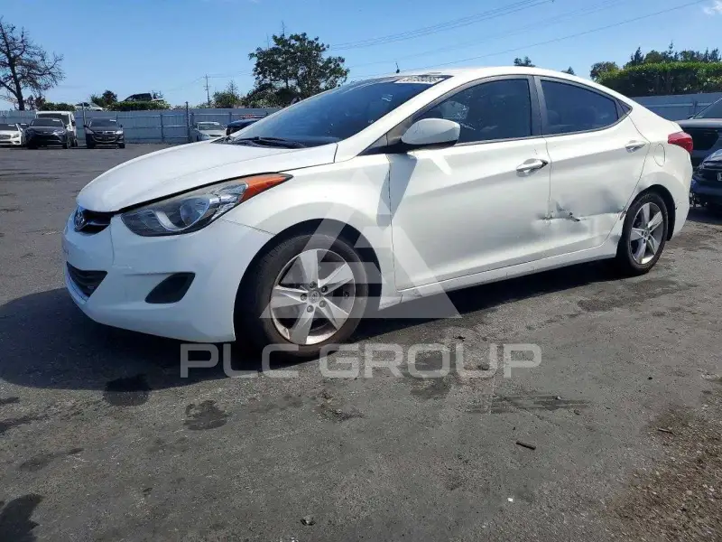 2013 Hyundai Elantra фото