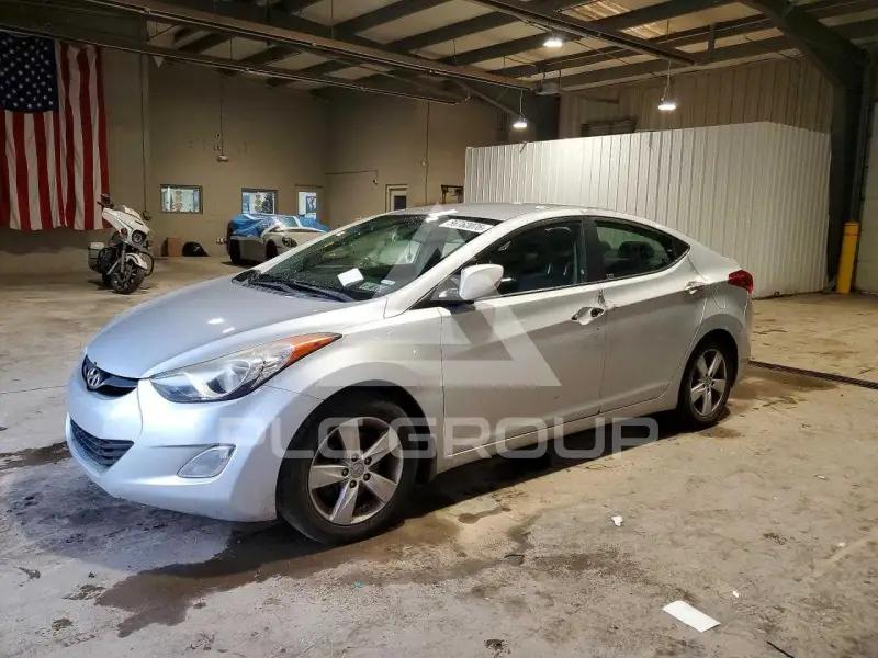 2013 Hyundai Elantra фото