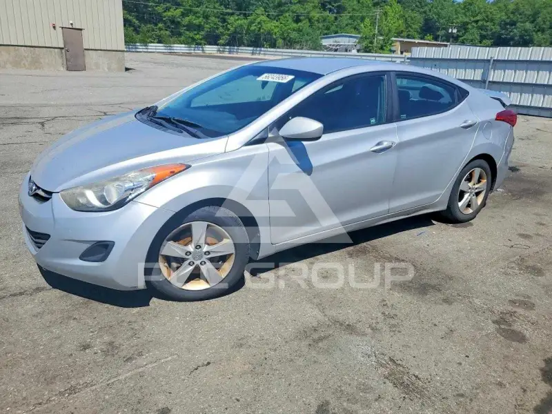 2013 Hyundai Elantra фото