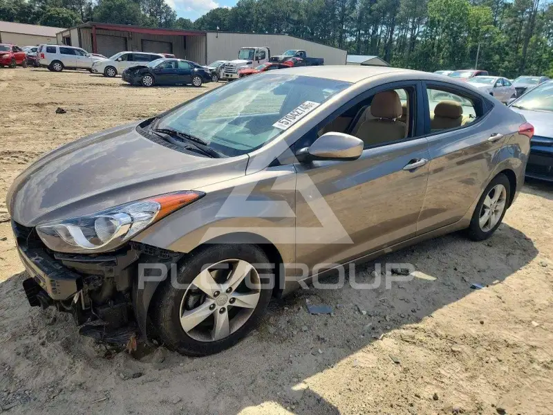 2013 Hyundai Elantra фото